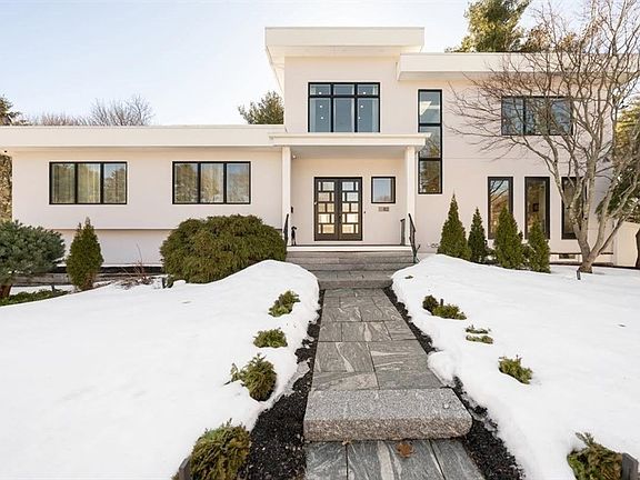 2nd image of 82 Sharpe Rd