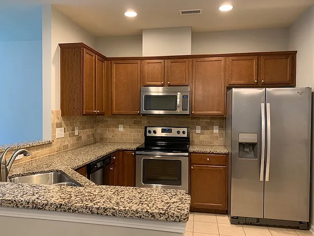 3905 Tresco Xing — Photo 3