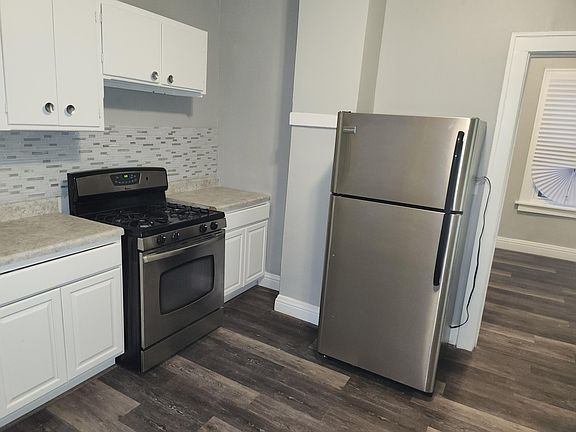 3rd image of 8220 S Vincennes Ave APT 1