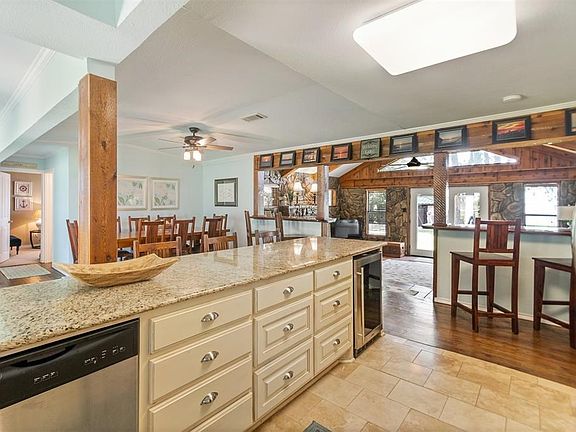 2nd image of 246 Harbor Dr
