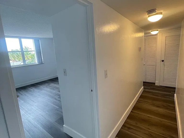 2450 NE 135th St #209 — Photo 11