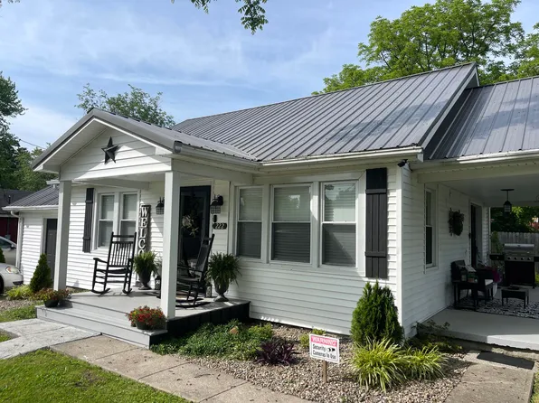 222 4th Ave, Clay City, KY 40312