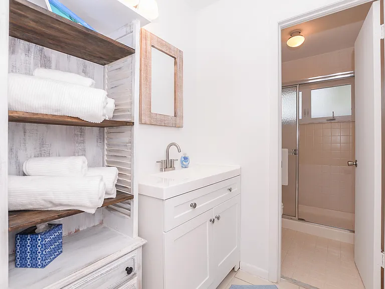 3267 NE Catamaran Ter — Photo 28