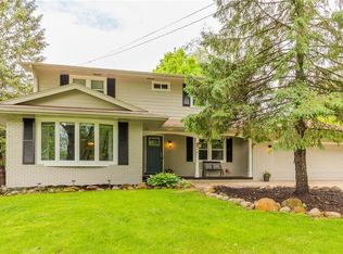 1916 69th St, Windsor Heights, IA 50324