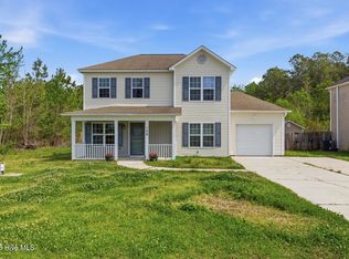 108 Blossom Court, Maple Hill, NC 28454