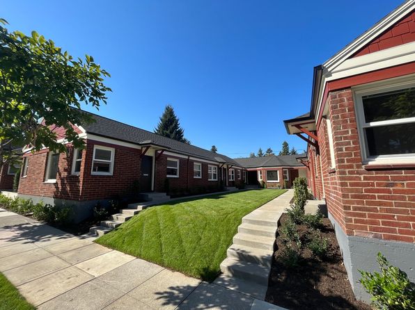 6411 N Albina Ave APT 2