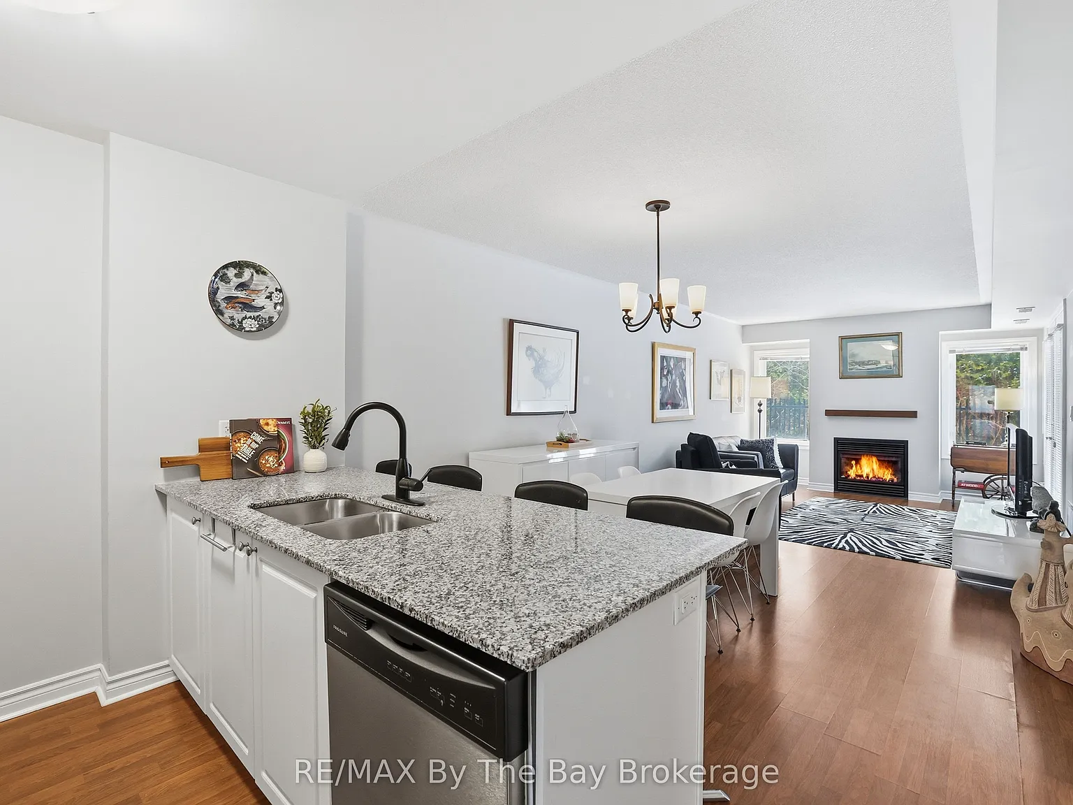 2 bed, $2,250 — Photo 2