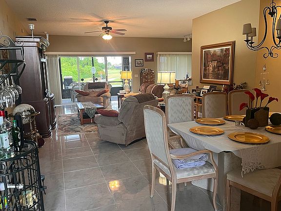 5th image of 4249 Berwick Dr