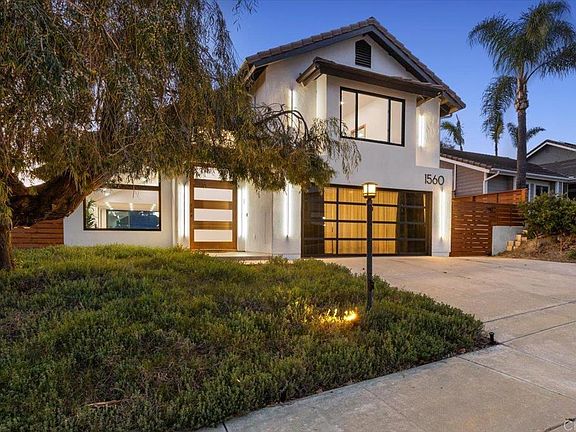 4th image of 1560 Hawk View Dr