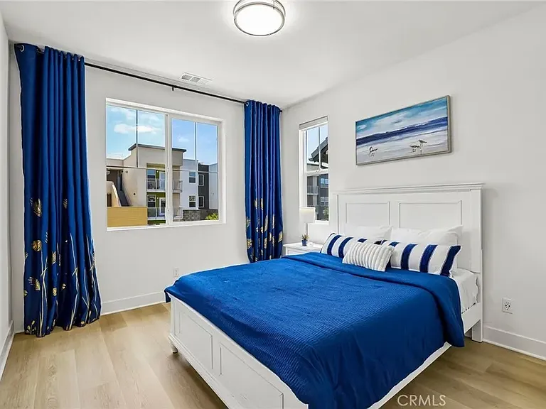 337 Abacus — Photo 16