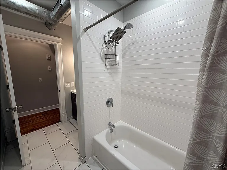 205 E Jefferson St #2B — Photo 19