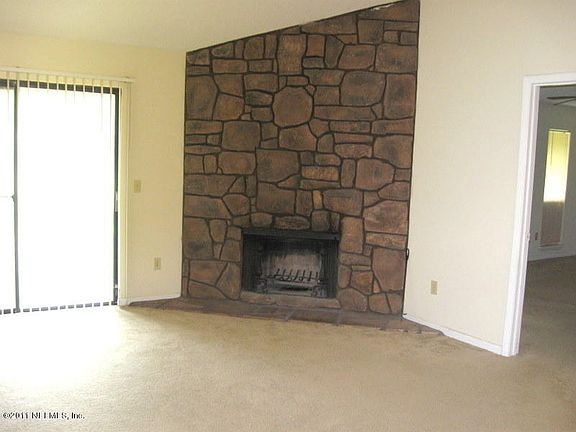 3rd image of 3536 Docksider Dr N