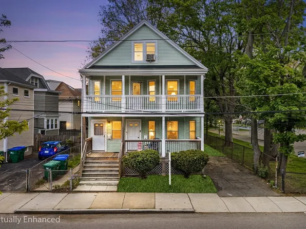 38 Pembroke St, Medford, MA 02155