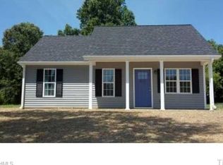 402 Jeffries St, Burlington, NC 27217