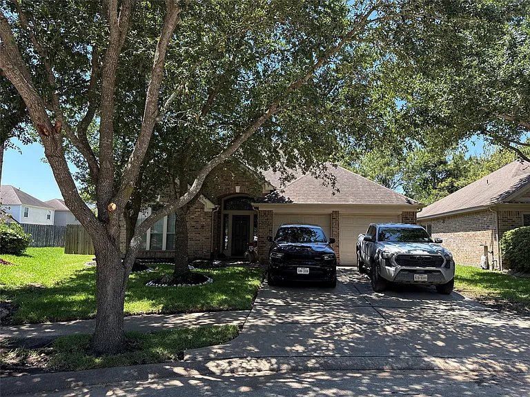 7418 Lakesage Ln — Photo 6
