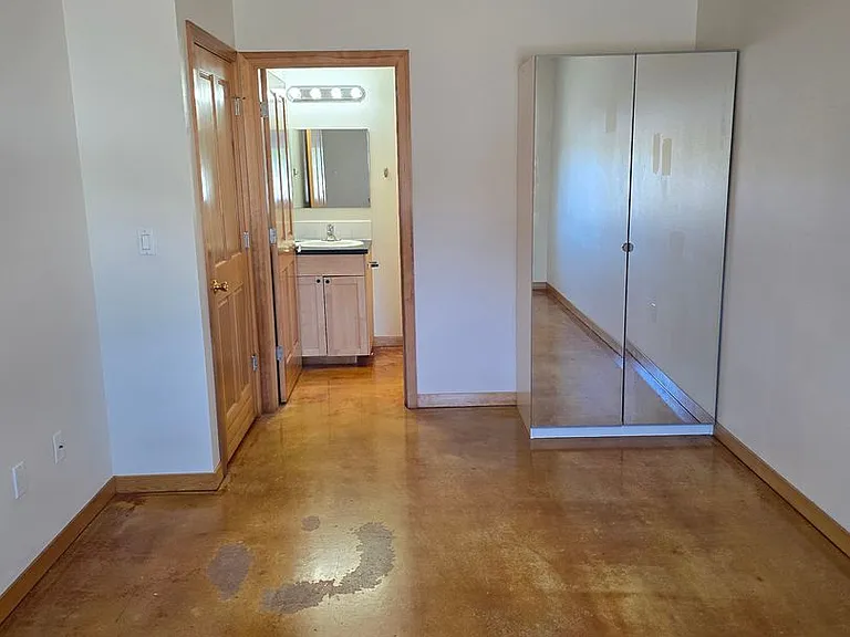 132 SW Avery Ave — Photo 10