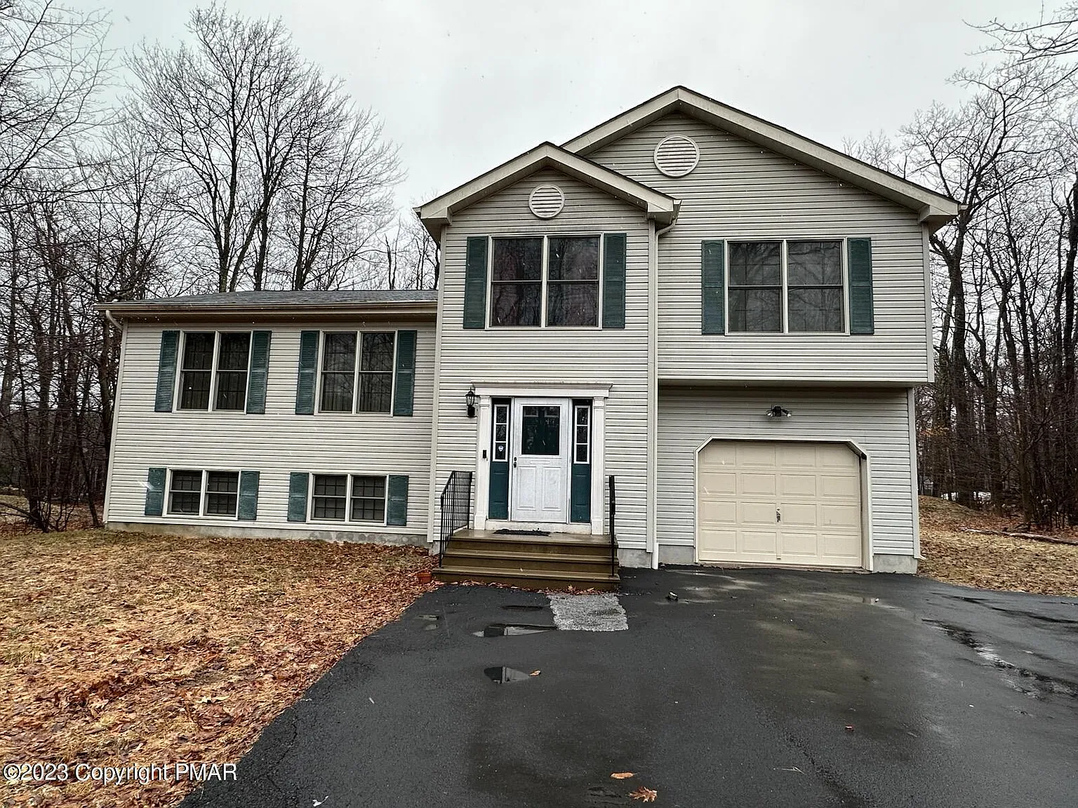 105 Remington Cir photo 1