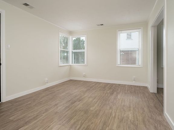5th image of 320 Sequoyah Dr