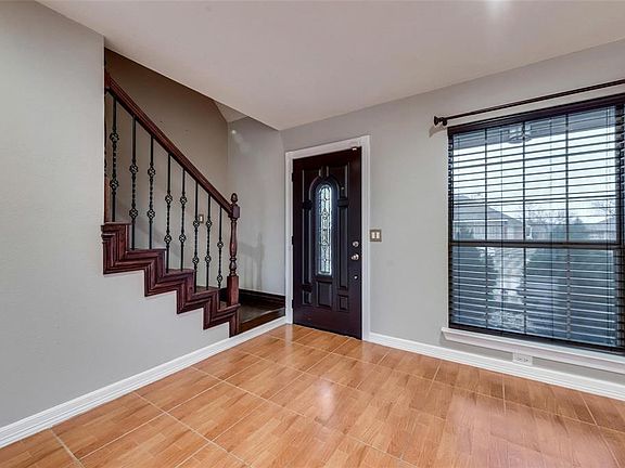 2nd image of 4528 Haverhill Ln
