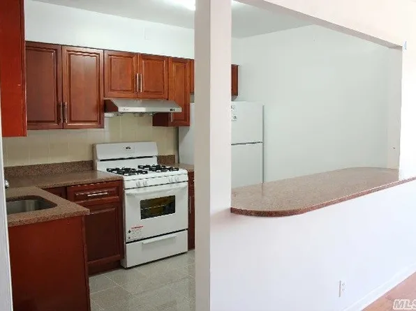 3255 74th St, East Elmhurst, NY 11370