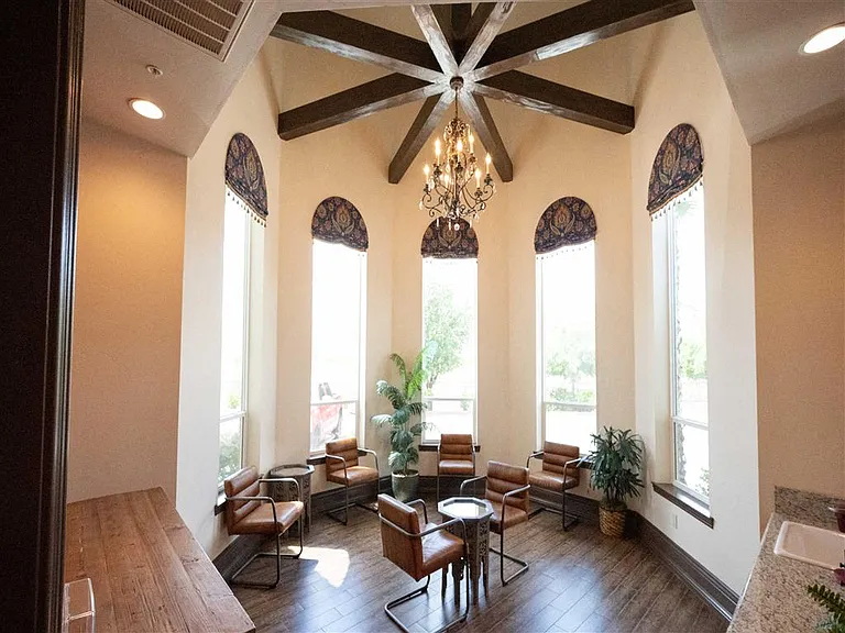 Dominion Courtyard Villas — Photo 13