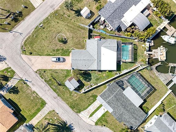 2nd image of 13630 Lagoon Dr