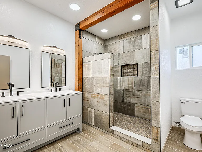 4945 Vista Grande Cir — Photo 53