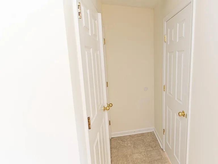 202 Carsons Ct — Photo 14