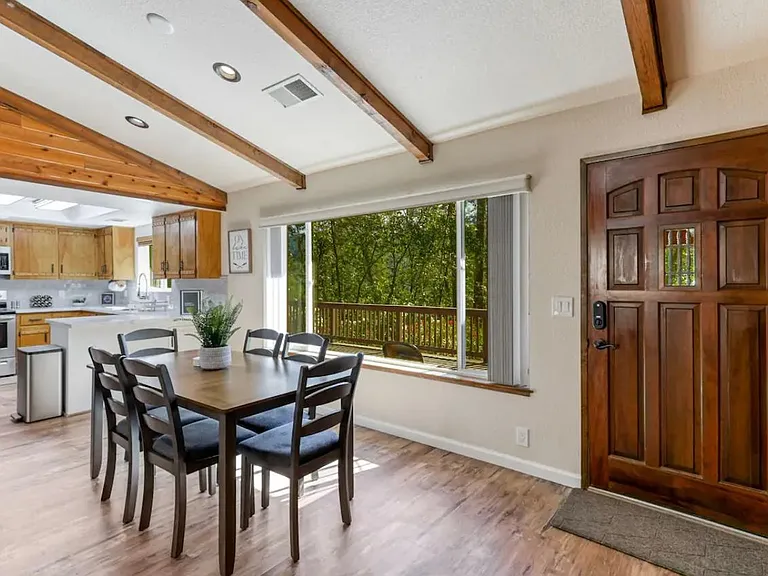 Racoon Dr — Photo 10
