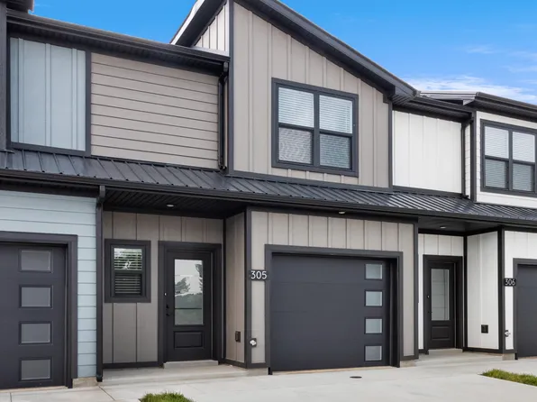 305 Jonathan Wade Cir, Clarksville, TN 37043