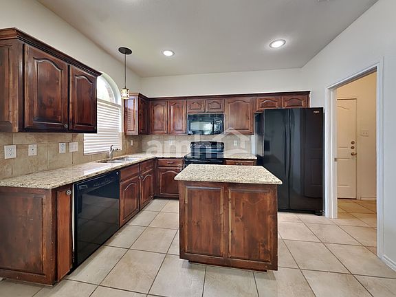 3rd image of 1231 Spanish Moss Dr