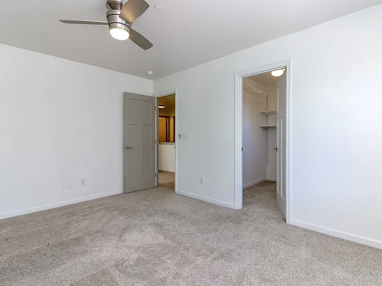 1661 Jensen Ave — Photo 33