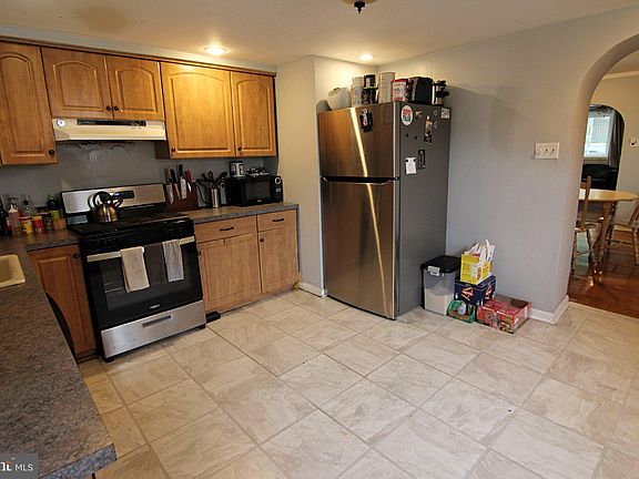 5th image of 4664 Umbria St