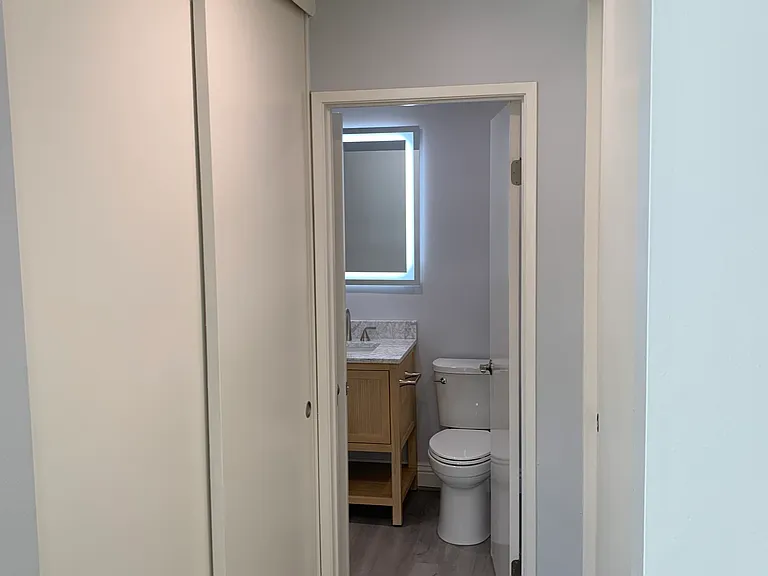 1722 Kingsdown Ct — Photo 13