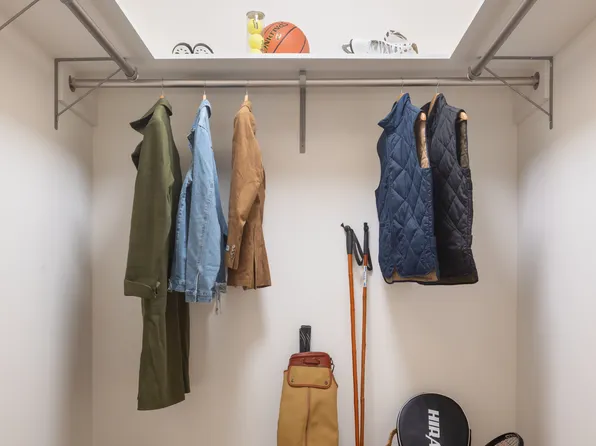 180 Front Street image 7 of 38