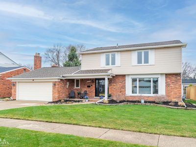 23275 N Rosedale Ct, Saint Clair Shores, MI, 48080