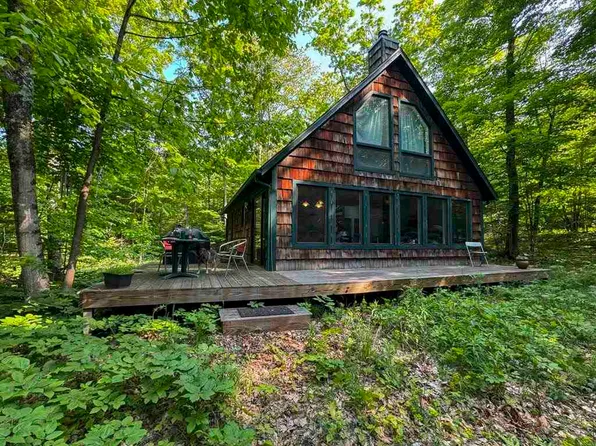 28208 Island Wood Rd, Beaver Island, MI 49782
