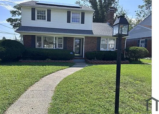 4 bed, 1700 sqft, $2,900 — Photo 2
