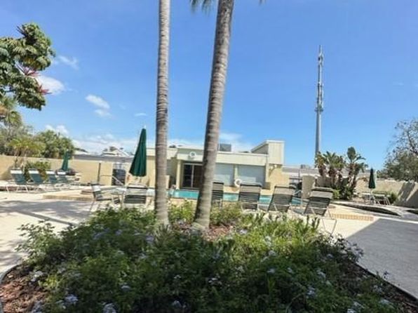 2302 S Manhattan Ave APT 306