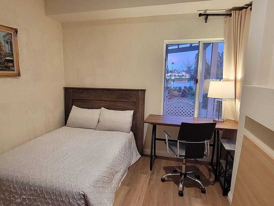 1st image of 30152 Shoreline Dr #5
