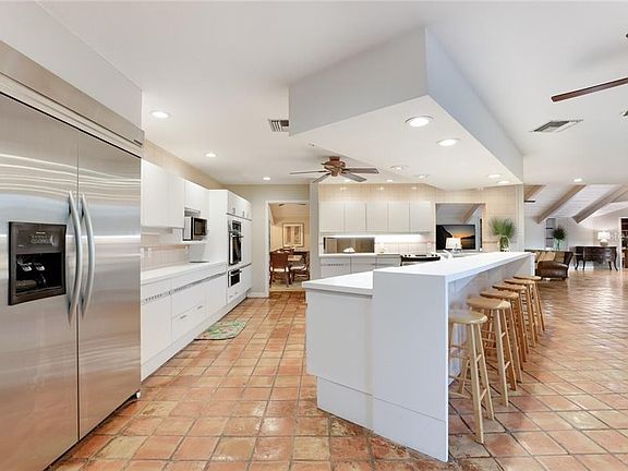 4th image of 5420 Azure Way
