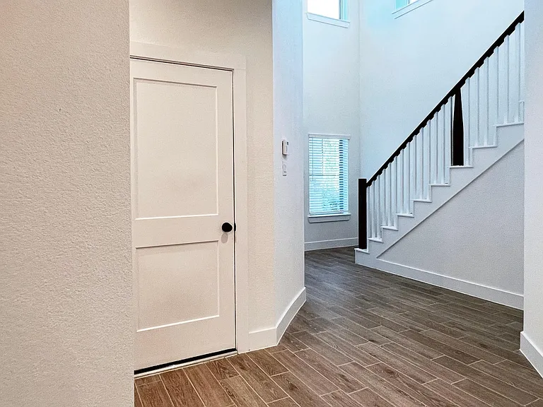 313 Rise Ln — Photo 7