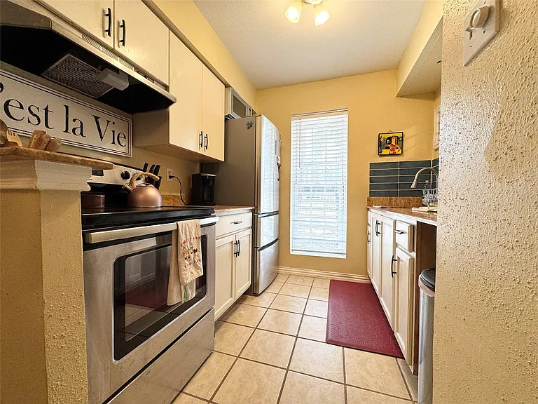5550 N Braeswood Blvd #128 — Photo 8