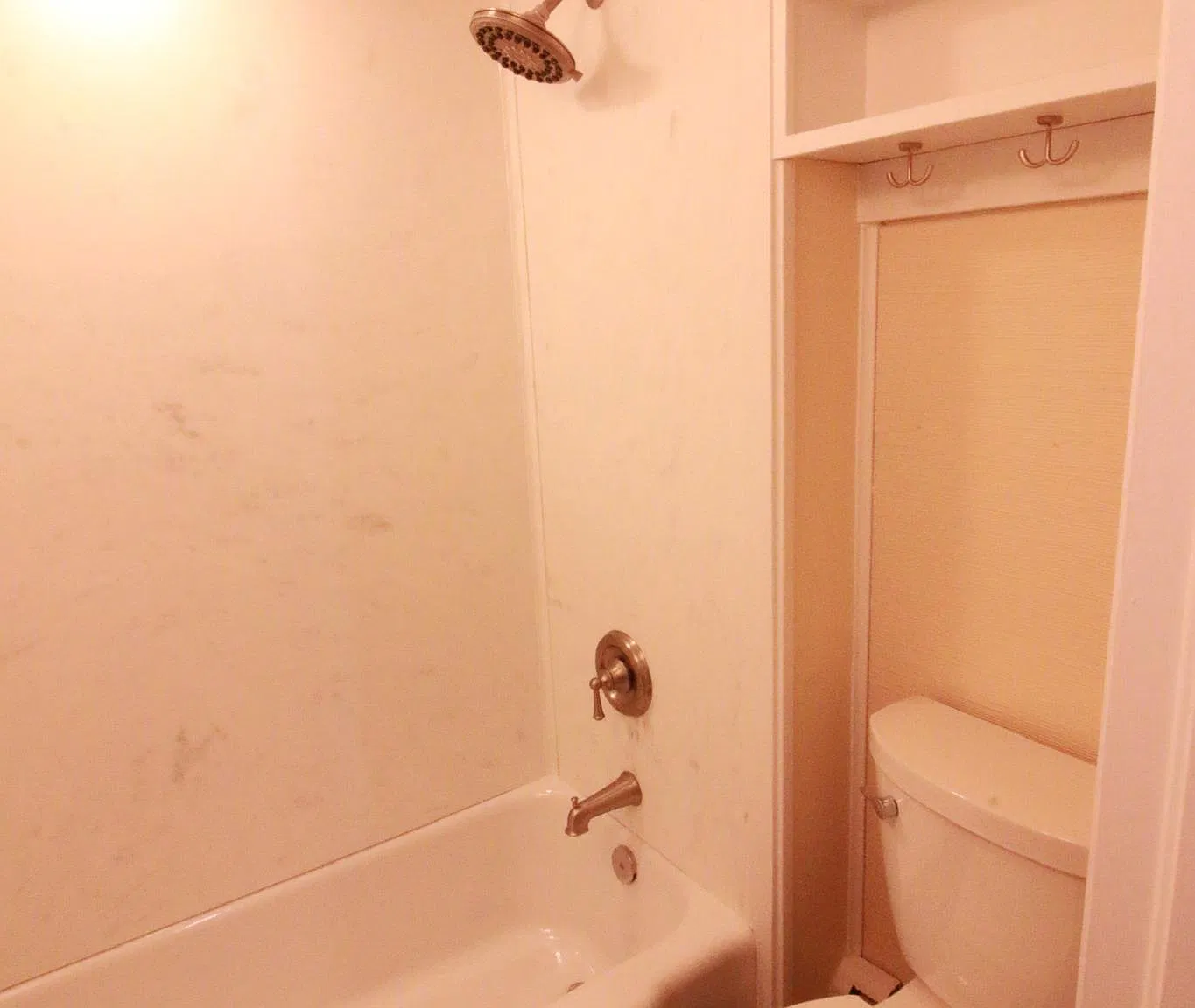 1 bed, 900 sqft, $1,575 — Photo 3