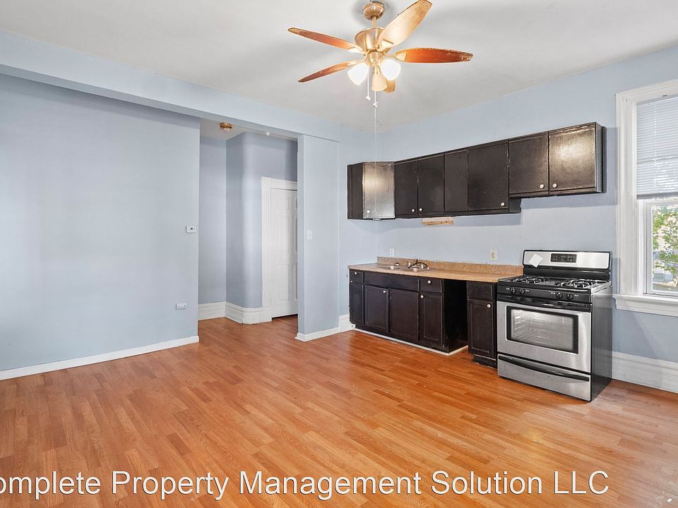 1st image of 4209 Iowa Ave #2