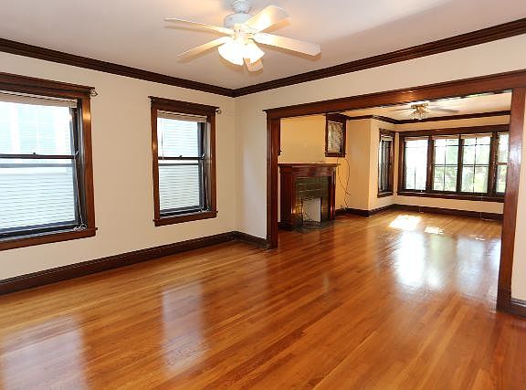 3rd image of 3939 N Paulina St APT 01