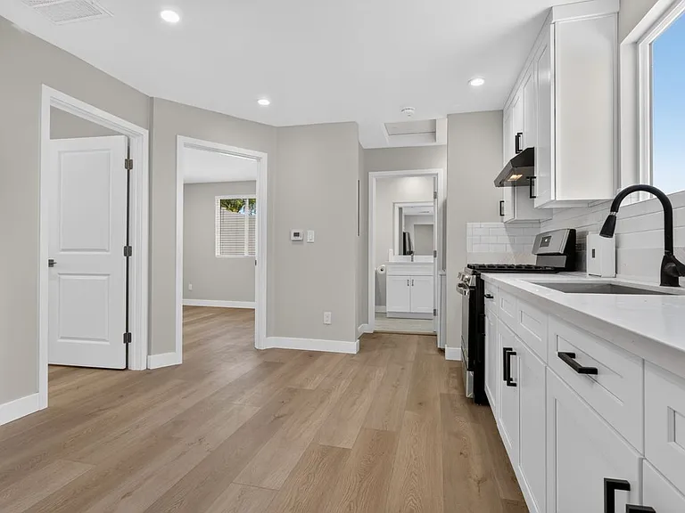 13247 1/2 Raven St — Photo 6