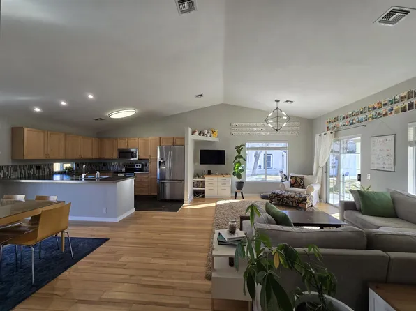 2361 Hopi Cir, Bishop, CA 93514