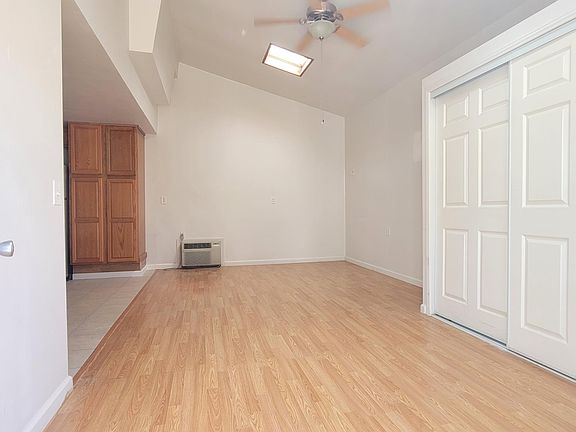 3rd image of 4315 Fillmore St #322368059
