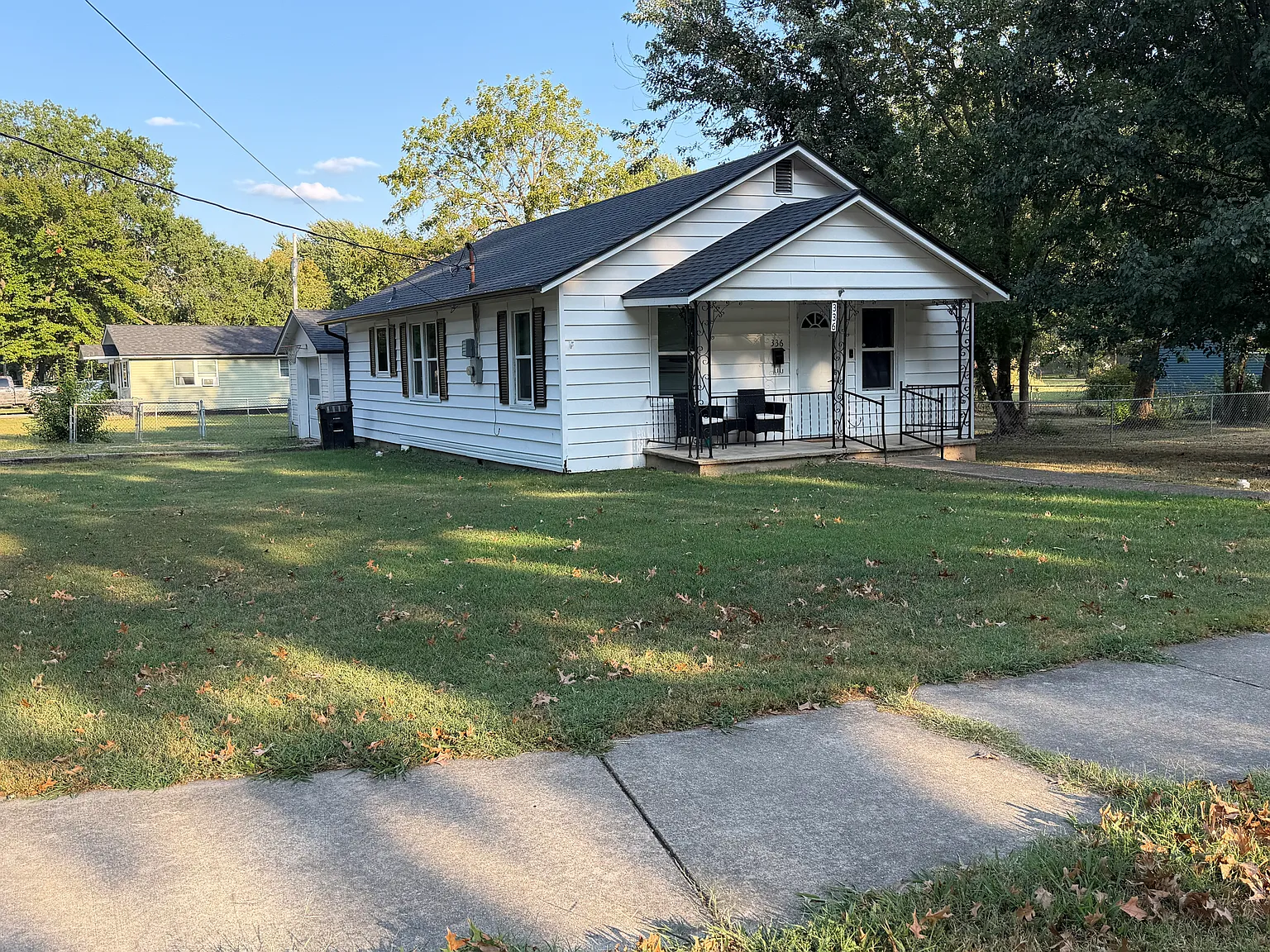 336 N Locust St — Photo 1